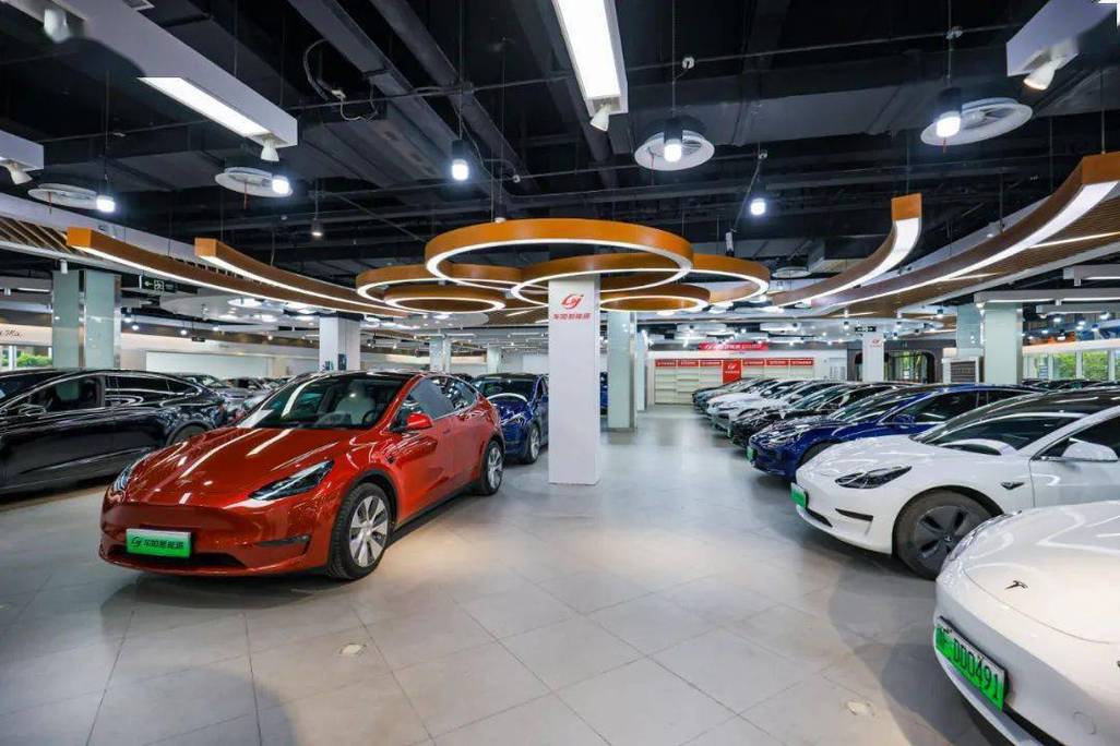【快讯】上海外高桥汽车交易市场综合展厅启动,享"一站式"新能源购车